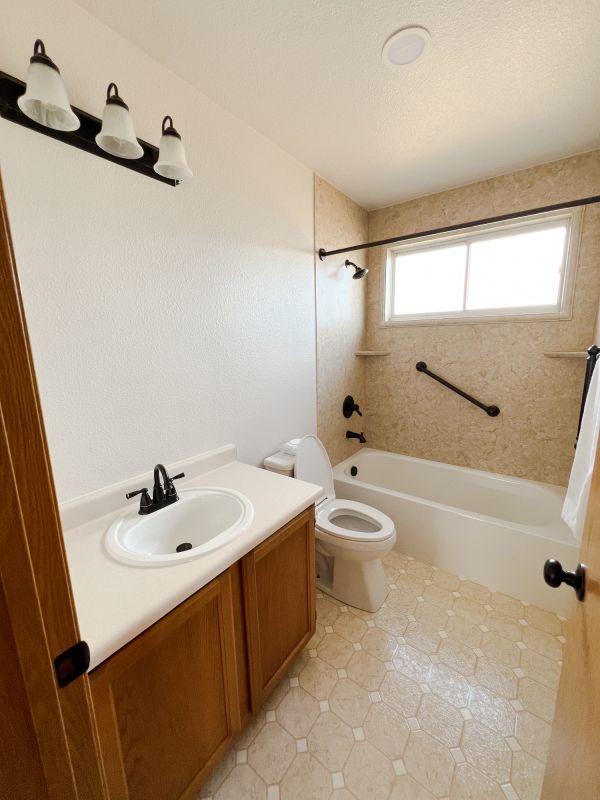 Top Bathroom Remodeling Companies in Jordan, MN